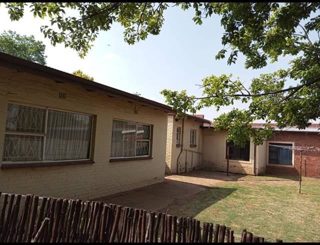 6 BEDROOM HOUSE FOR SALE IN CASSELDALE